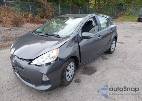2013 Toyota Prius C Two from USA, damaged, VIN JTDKDTB33D1551108